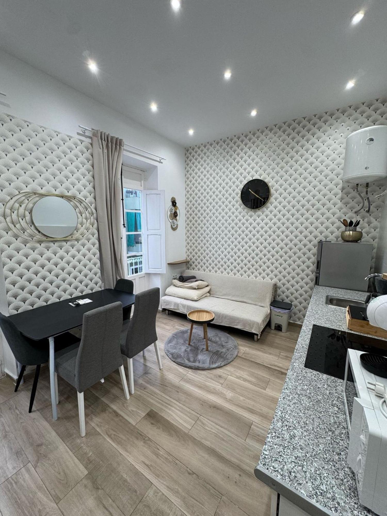 Luxury Apartments Near The Beach And Downtown Centrum 8 Alicante Exterior photo