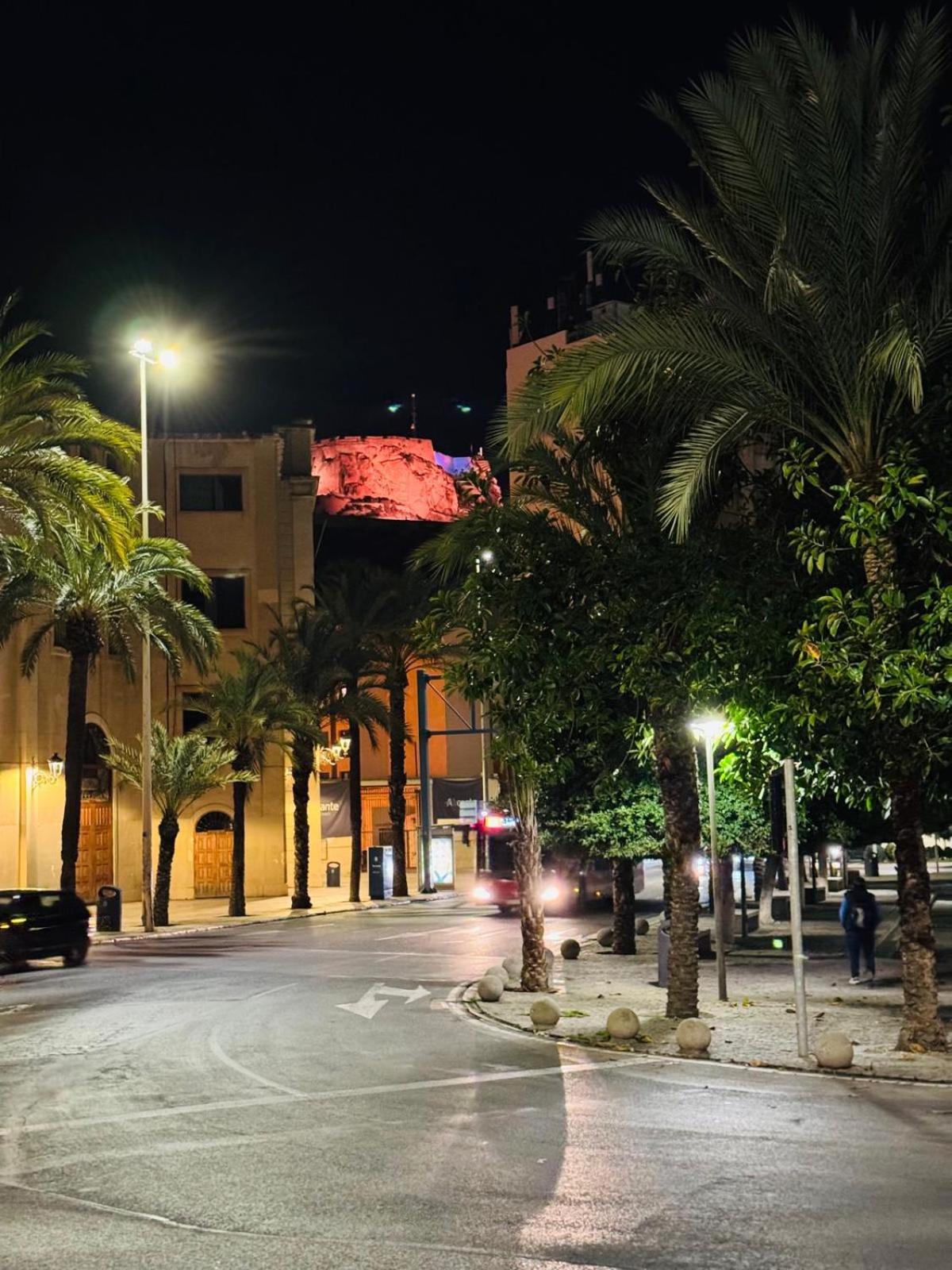 Luxury Apartments Near The Beach And Downtown Centrum 8 Alicante Exterior photo